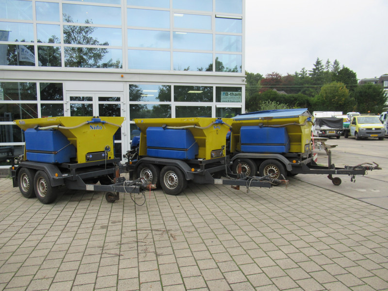 NIDO Stratos B11L-18 ACLN280 1,1M3 + 500L. Zoutstrooier Salzstreuer Saltspreader - מפזר חול/ מלח: תמונה 2 NIDO Stratos B11L-18 ACLN280 1,1M3 + 500L. Zoutstrooier Salzstreuer Saltspreader - מפזר חול/ מלח: תמונה 2