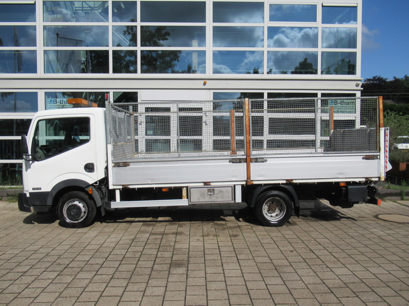 Nissan Cabstar 150.35 3.0TDci 110KW + DHollandia Laadklep - כלי רכב מסחרי במיטה שטוחה: תמונה 2 Nissan Cabstar 150.35 3.0TDci 110KW + DHollandia Laadklep - כלי רכב מסחרי במיטה שטוחה: תמונה 2