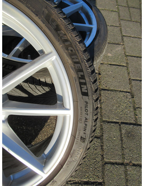 Porsche 911 992 20-/21 Carrera S Winterbanden Set Wielen - חבילת גלגלים וצמיגים עבור מכונית: תמונה 5 Porsche 911 992 20-/21 Carrera S Winterbanden Set Wielen - חבילת גלגלים וצמיגים עבור מכונית: תמונה 5