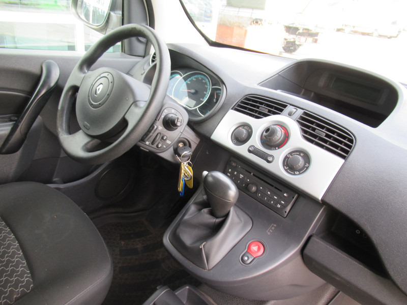 Interior photo 2: כלי רכב מסחרי קטן, כלי רכב מסחרי חשמלי Renault Kangoo Express Z.e Accu eigendom / Battery OWNED Interior photo 2: כלי רכב מסחרי קטן, כלי רכב מסחרי חשמלי Renault Kangoo Express Z.e Accu eigendom / Battery OWNED