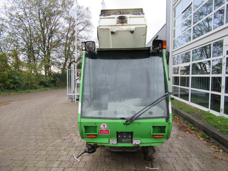 TENNANT HMF 214 Veegmachine, DEFECT / FOR PARTS - מטאטא כבישים: תמונה 3 TENNANT HMF 214 Veegmachine, DEFECT / FOR PARTS - מטאטא כבישים: תמונה 3