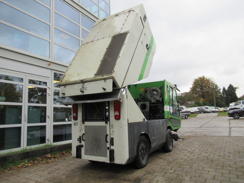 TENNANT HMF 214 Veegmachine, DEFECT / FOR PARTS - מטאטא כבישים: תמונה 5 TENNANT HMF 214 Veegmachine, DEFECT / FOR PARTS - מטאטא כבישים: תמונה 5
