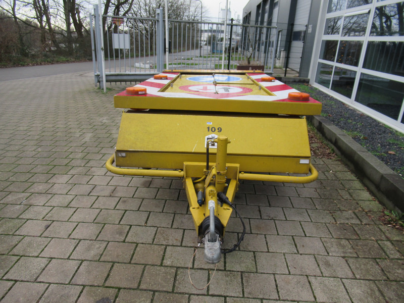 Trias SW15U2B Actiewagen Signaalwagen - קרון נגרר: תמונה 3 Trias SW15U2B Actiewagen Signaalwagen - קרון נגרר: תמונה 3