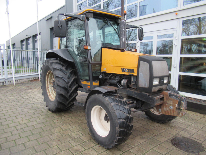 Valtra 700 4x2 VALMET - טרקטור חקלאי: תמונה 2 Valtra 700 4x2 VALMET - טרקטור חקלאי: תמונה 2