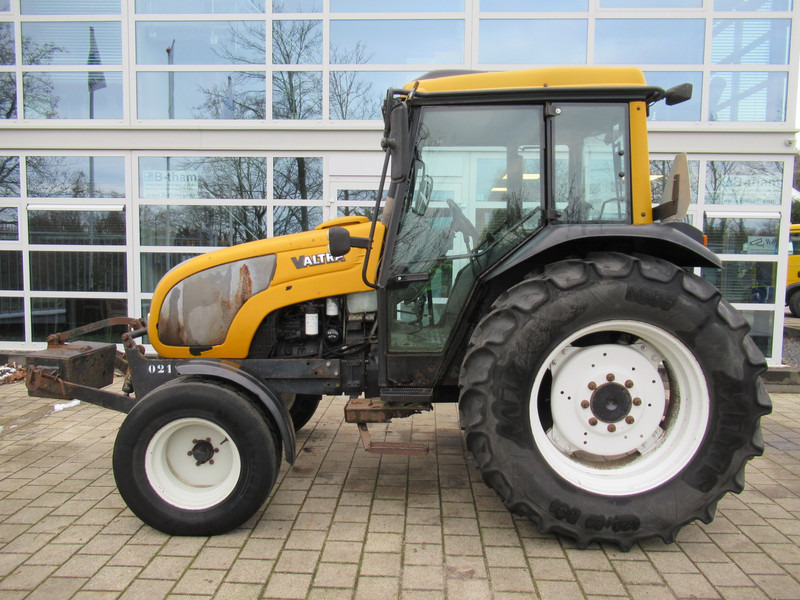 Valtra A75 4x2 + Fronthef VALMET - טרקטור חקלאי: תמונה 2 Valtra A75 4x2 + Fronthef VALMET - טרקטור חקלאי: תמונה 2
