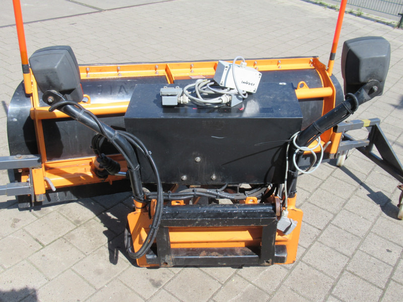 Villeton Jean LMT 20.50 208CM 12V Schneepflug Sneeuwschuif Snow Plow - מחרשת שלג: תמונה 2 Villeton Jean LMT 20.50 208CM 12V Schneepflug Sneeuwschuif Snow Plow - מחרשת שלג: תמונה 2