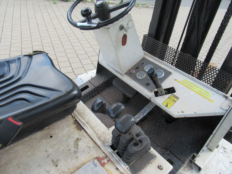 Yale GLP 080EEPAS 3.7T - מלגזת LPG: תמונה 5 Yale GLP 080EEPAS 3.7T - מלגזת LPG: תמונה 5