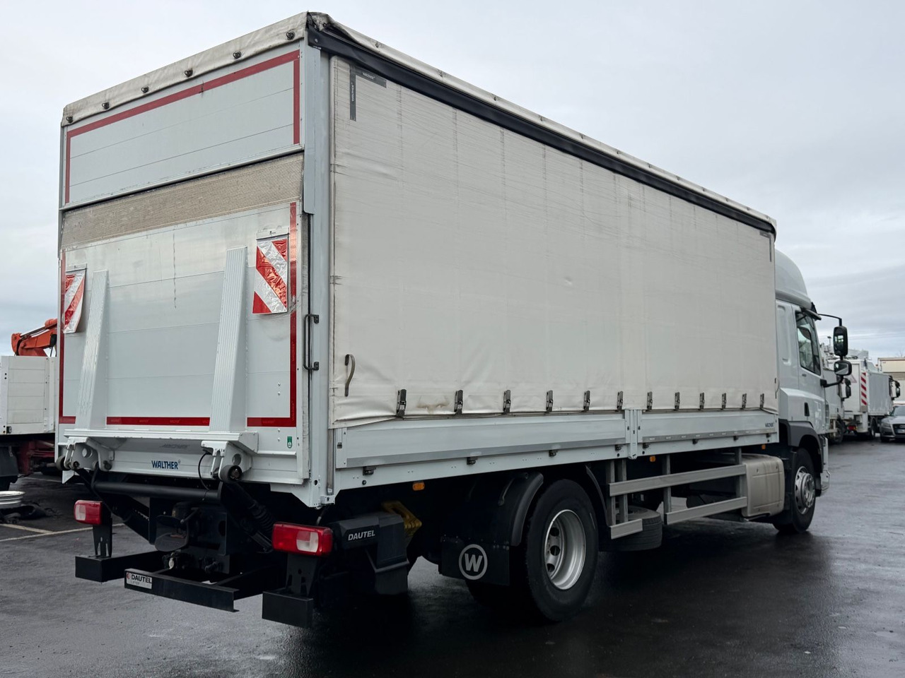 DAF CF 400FA Pritsche/Plane, Edscha, Retarder, Lbw - משאית וילונות צד: תמונה 4 DAF CF 400FA Pritsche/Plane, Edscha, Retarder, Lbw - משאית וילונות צד: תמונה 4