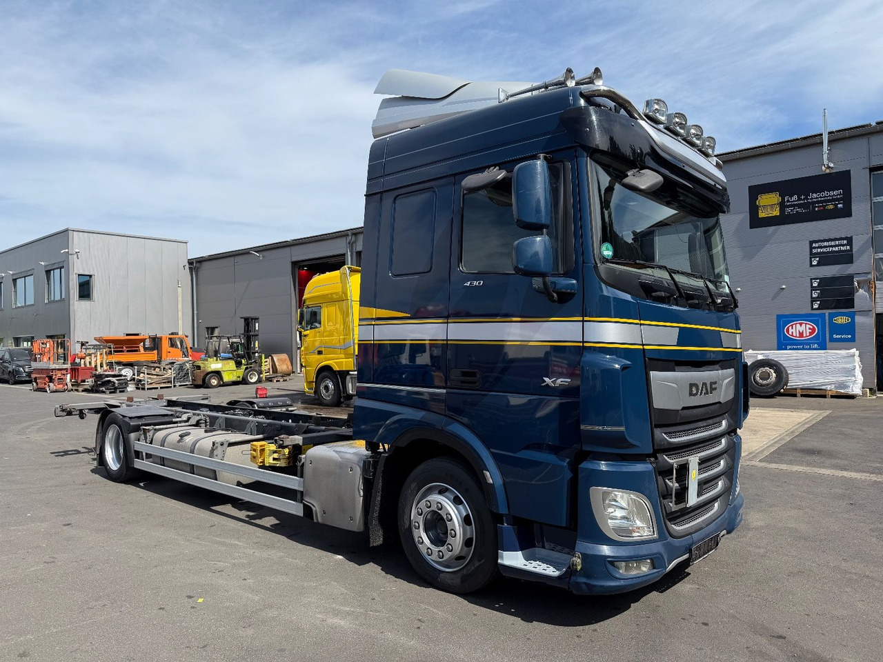 DAF XF430/Jumbo;Mega/Intarder/Standklima-Heizung/BDF - משאית עם שלדת תא: תמונה 1 DAF XF430/Jumbo;Mega/Intarder/Standklima-Heizung/BDF - משאית עם שלדת תא: תמונה 1