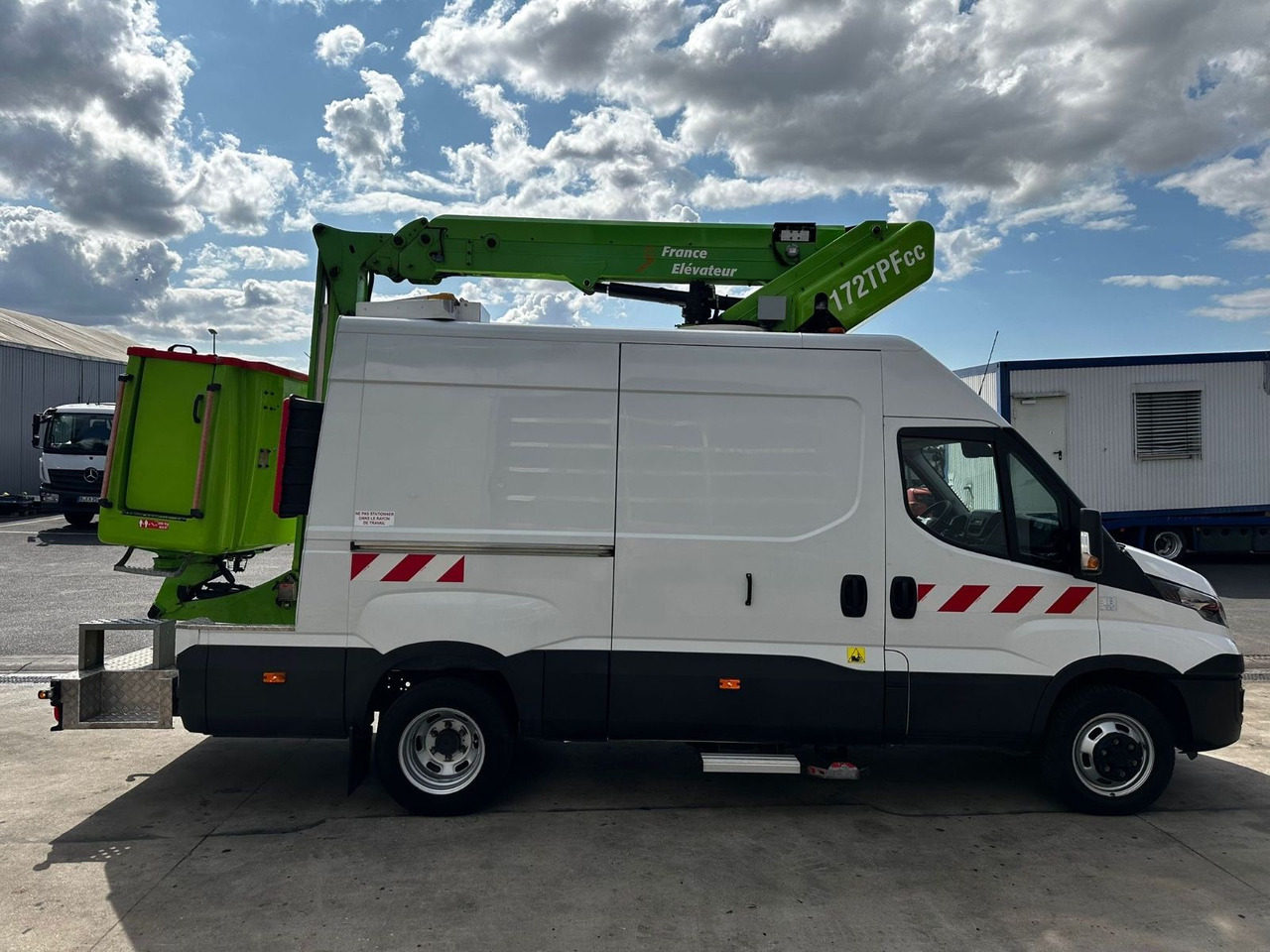 פלטפורמה אווירית מותקנת על משאית Iveco Daily 50C18 Hi-Matic/17m/Euro6/2-Punkt: תמונה 6