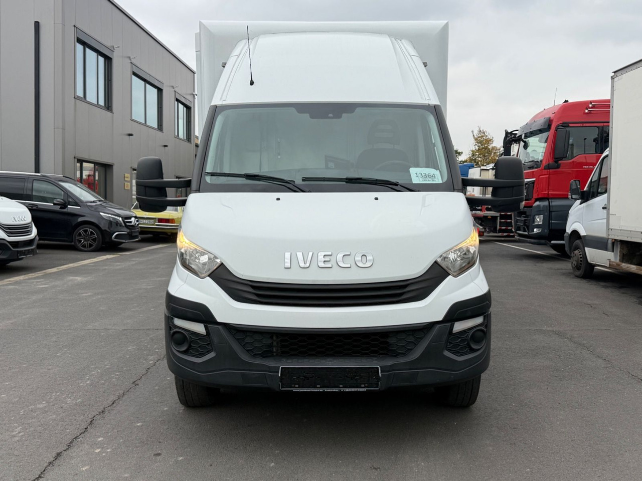 Iveco Daily 70C18 HiMatic / Luft/ Lbw./ Klima/ E6/ Top - כלי רכב מסחרי עם תיבה: תמונה 3 Iveco Daily 70C18 HiMatic / Luft/ Lbw./ Klima/ E6/ Top - כלי רכב מסחרי עם תיבה: תמונה 3