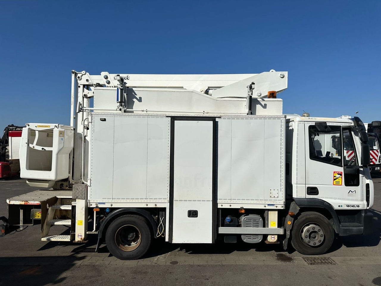 Iveco EuroCargo 120E18 + COMET 151TAL*Steiger - פלטפורמה אווירית מותקנת על משאית: תמונה 2 Iveco EuroCargo 120E18 + COMET 151TAL*Steiger - פלטפורמה אווירית מותקנת על משאית: תמונה 2
