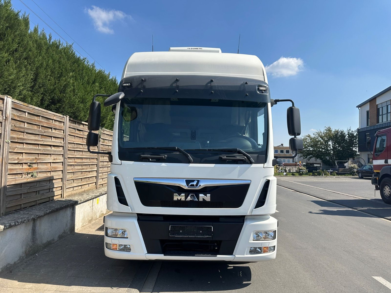 MAN 8.250 TGL*VDI2700*TOP*4-er Zug BFT Anhänger MAN 8.250 TGL*4x L1H1*XLX Kabine*VDI2700*TOP* - משאית הובלה אוטומטית: תמונה 3 MAN 8.250 TGL*VDI2700*TOP*4-er Zug BFT Anhänger MAN 8.250 TGL*4x L1H1*XLX Kabine*VDI2700*TOP* - משאית הובלה אוטומטית: תמונה 3