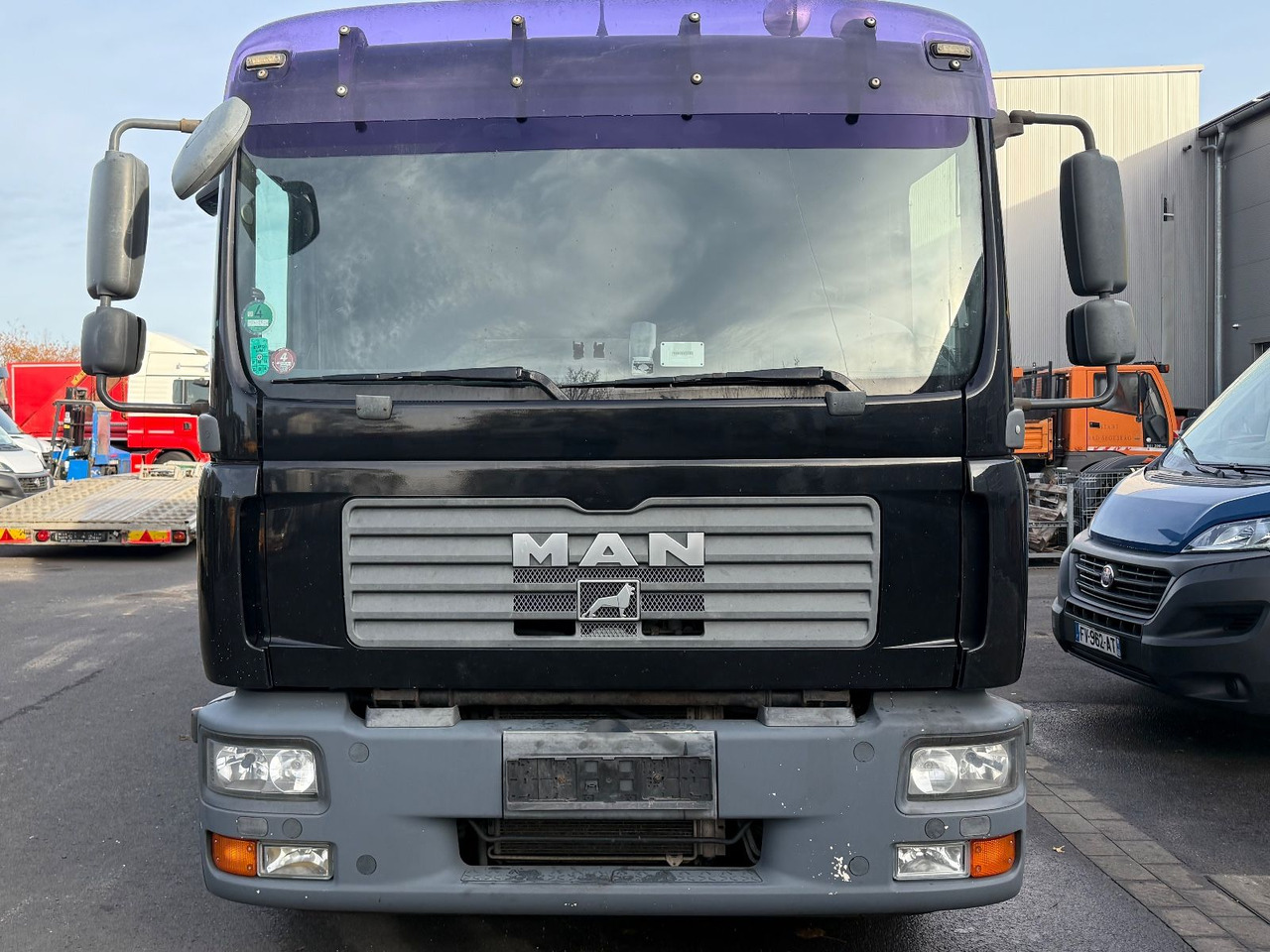 MAN TGL 8.210 Moetefindt, Doppelstock, Winde, Klima - משאית הובלה אוטומטית: תמונה 2 MAN TGL 8.210 Moetefindt, Doppelstock, Winde, Klima - משאית הובלה אוטומטית: תמונה 2