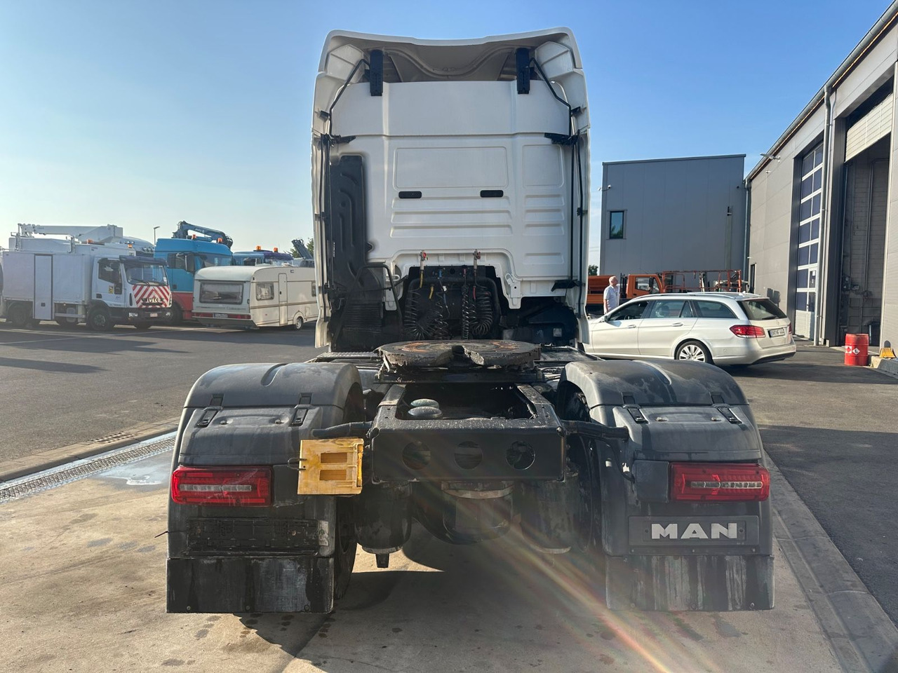 MAN TGX 18.460 Retarder/Kipphydraulik/Differenzialsp - יחידת טרקטור: תמונה 3 MAN TGX 18.460 Retarder/Kipphydraulik/Differenzialsp - יחידת טרקטור: תמונה 3