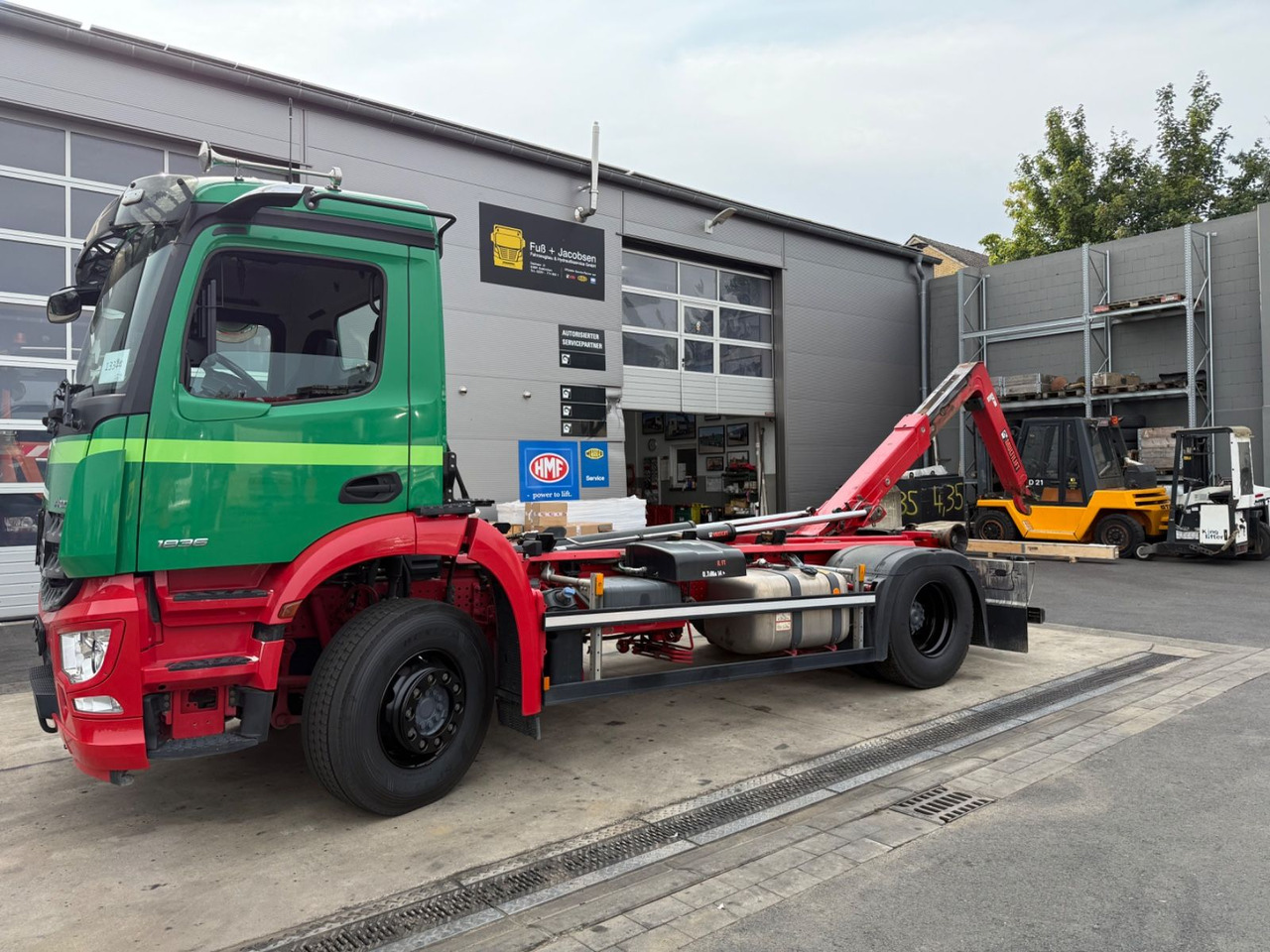 Mercedes-Benz Arocs 1836/10,7L/Hiab Ultima 14S/4x2/Autom./Top - משאית הרמת וו: תמונה 3 Mercedes-Benz Arocs 1836/10,7L/Hiab Ultima 14S/4x2/Autom./Top - משאית הרמת וו: תמונה 3