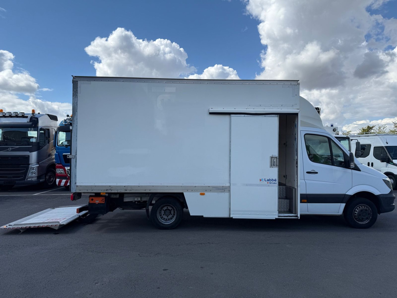 Mercedes-Benz Sprinter II 516 CDI /Automatik/LBW/Koffer/Kamera - כלי רכב מסחרי עם תיבה: תמונה 2 Mercedes-Benz Sprinter II 516 CDI /Automatik/LBW/Koffer/Kamera - כלי רכב מסחרי עם תיבה: תמונה 2