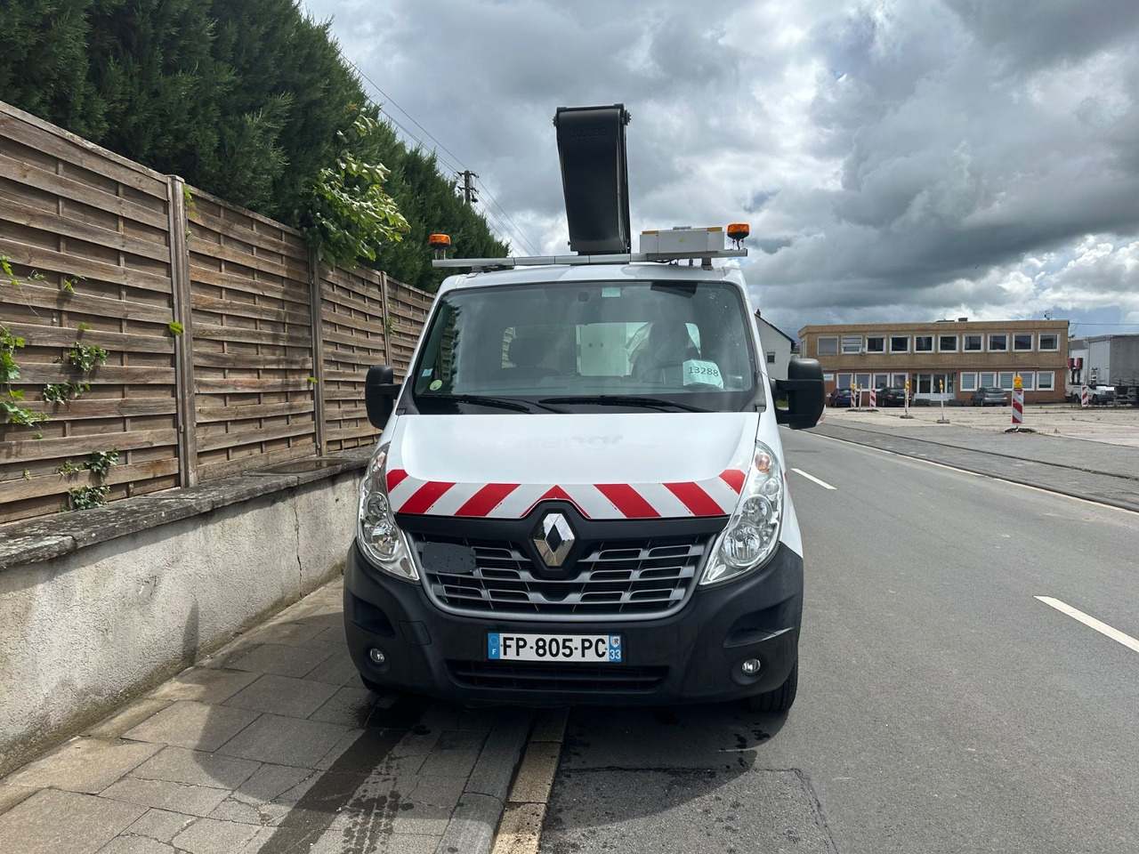 Renault Master III Steiger/11,2m/3,5t/Klubb K26/Klima - פלטפורמה אווירית מותקנת על משאית: תמונה 2 Renault Master III Steiger/11,2m/3,5t/Klubb K26/Klima - פלטפורמה אווירית מותקנת על משאית: תמונה 2