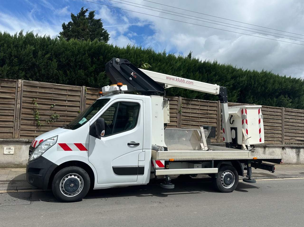 Renault Master III Steiger/11,2m/3,5t/Klubb K26/Klima - פלטפורמה אווירית מותקנת על משאית: תמונה 1 Renault Master III Steiger/11,2m/3,5t/Klubb K26/Klima - פלטפורמה אווירית מותקנת על משאית: תמונה 1