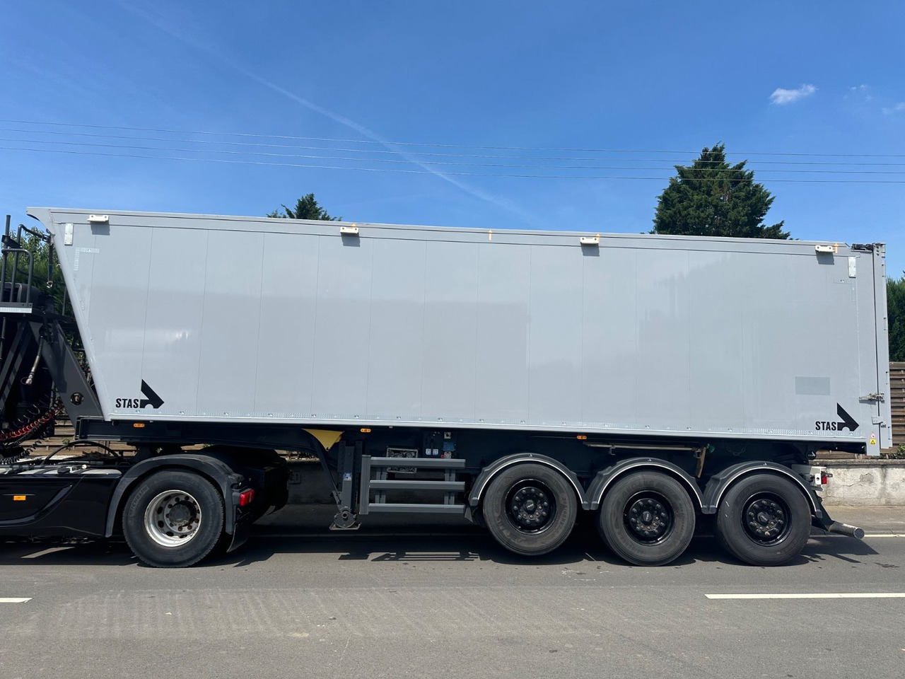 Stas S300CX/AgroSTAR/49m³/2x Lift/ Alu - סמיטריילר עם מזהיר: תמונה 1 Stas S300CX/AgroSTAR/49m³/2x Lift/ Alu - סמיטריילר עם מזהיר: תמונה 1