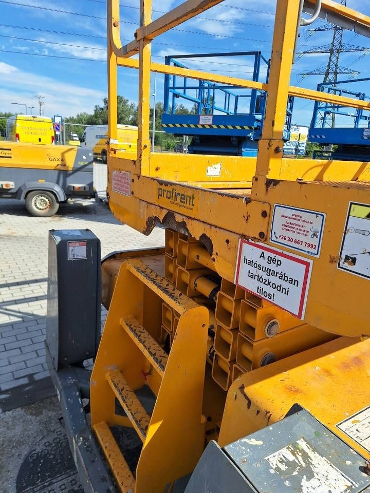 Haulotte Compact 12 DX - מעלית מספריים: תמונה 4 Haulotte Compact 12 DX - מעלית מספריים: תמונה 4