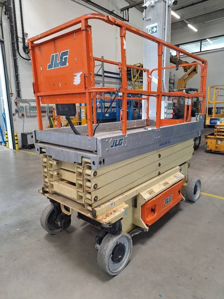 JLG 2646 ES - מעלית מספריים: תמונה 3 JLG 2646 ES - מעלית מספריים: תמונה 3