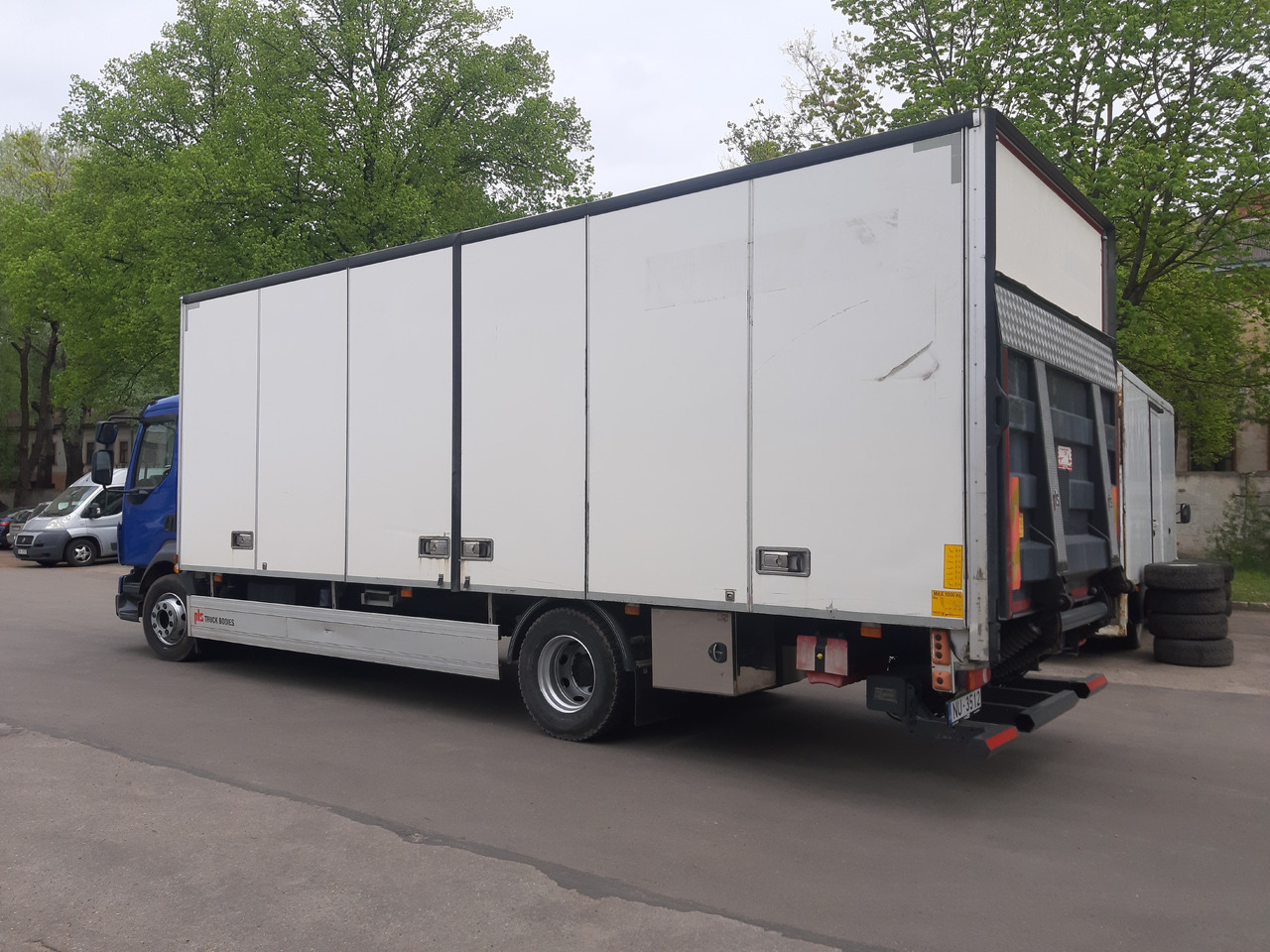 VOLVO FL - משאית תיבה: תמונה 3 VOLVO FL - משאית תיבה: תמונה 3