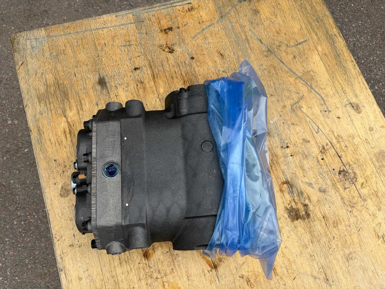 Air Dryer Compressor Cummins ST-676 - מדחס מזגן: תמונה 5 Air Dryer Compressor Cummins ST-676 - מדחס מזגן: תמונה 5