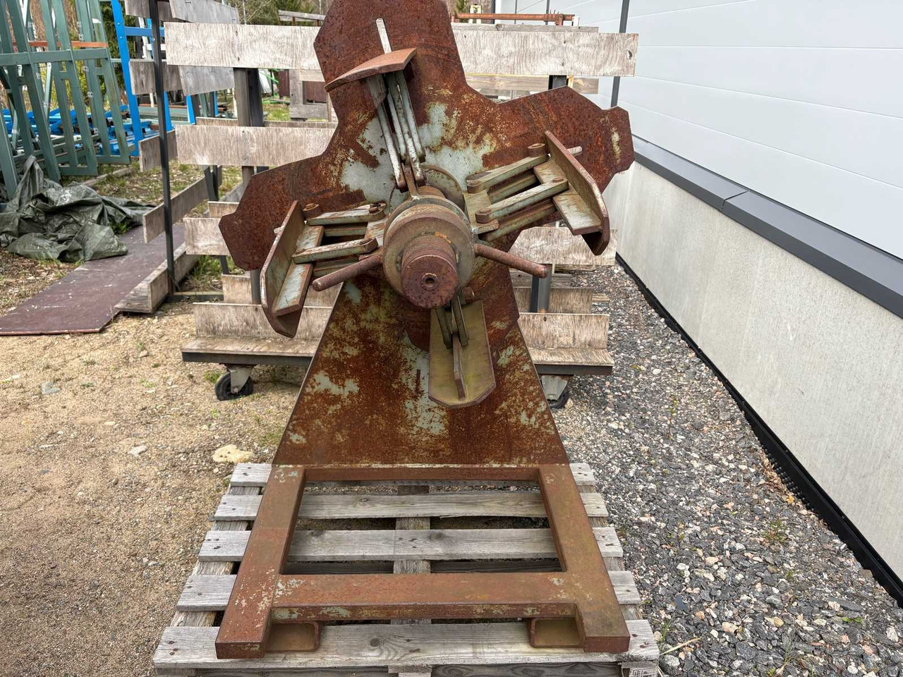 Tin roll reel rack - כלי/ ציוד: תמונה 1 Tin roll reel rack - כלי/ ציוד: תמונה 1