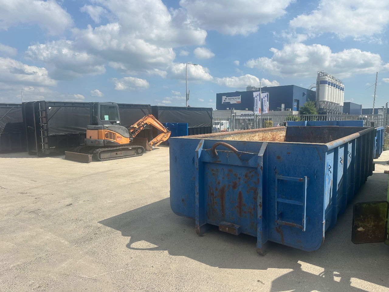 AJK 16,4 m3 met Franse deur klep - מכל/ גוף החלפה: תמונה 5 AJK 16,4 m3 met Franse deur klep - מכל/ גוף החלפה: תמונה 5