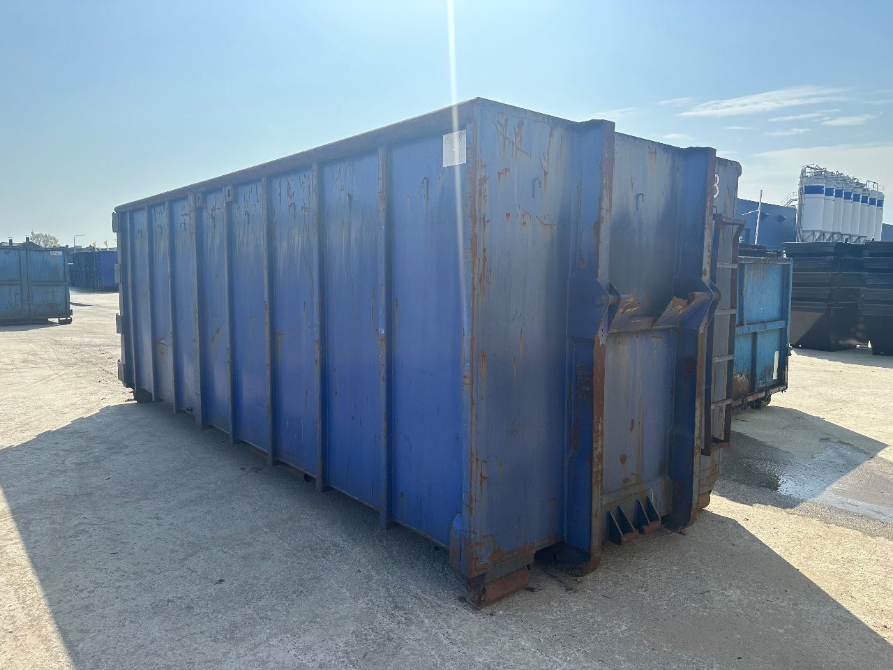 Alustahl 32 m3 met 1 grote achterdeur - מכל/ גוף החלפה: תמונה 2 Alustahl 32 m3 met 1 grote achterdeur - מכל/ גוף החלפה: תמונה 2