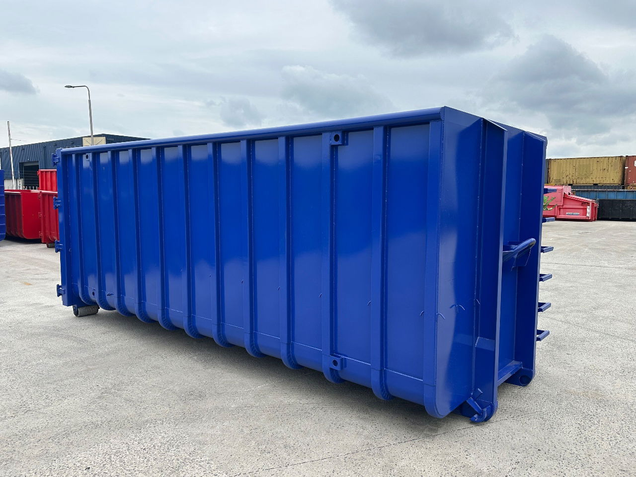 Sidalco 30 m3 6 meter 2,2 hoog - מכולת גלגול: תמונה 1 Sidalco 30 m3 6 meter 2,2 hoog - מכולת גלגול: תמונה 1