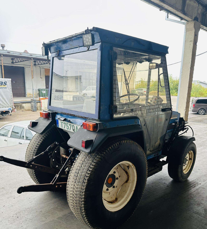Iseki 530 - טרקטור חקלאי: תמונה 4 Iseki 530 - טרקטור חקלאי: תמונה 4