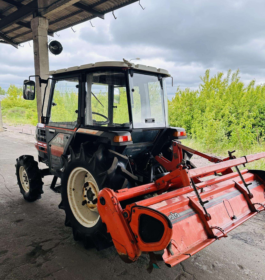 Kubota GL32 - טרקטור חקלאי: תמונה 4 Kubota GL32 - טרקטור חקלאי: תמונה 4