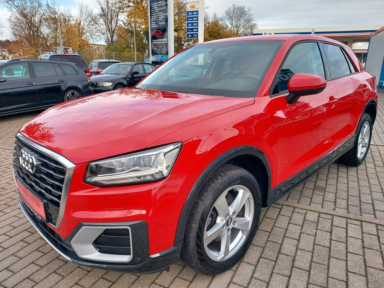 Audi Q2 40 TFSI quattro sport LED Leder Kamera AHK - SUV: תמונה 5 Audi Q2 40 TFSI quattro sport LED Leder Kamera AHK - SUV: תמונה 5