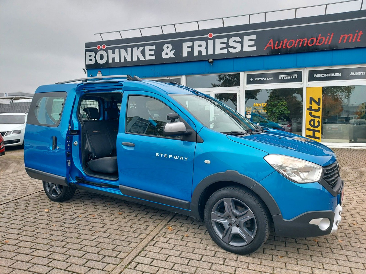 Dacia Dokker Stepway Celebration NAVI PDC AHK - רכב סטיישן: תמונה 1 Dacia Dokker Stepway Celebration NAVI PDC AHK - רכב סטיישן: תמונה 1