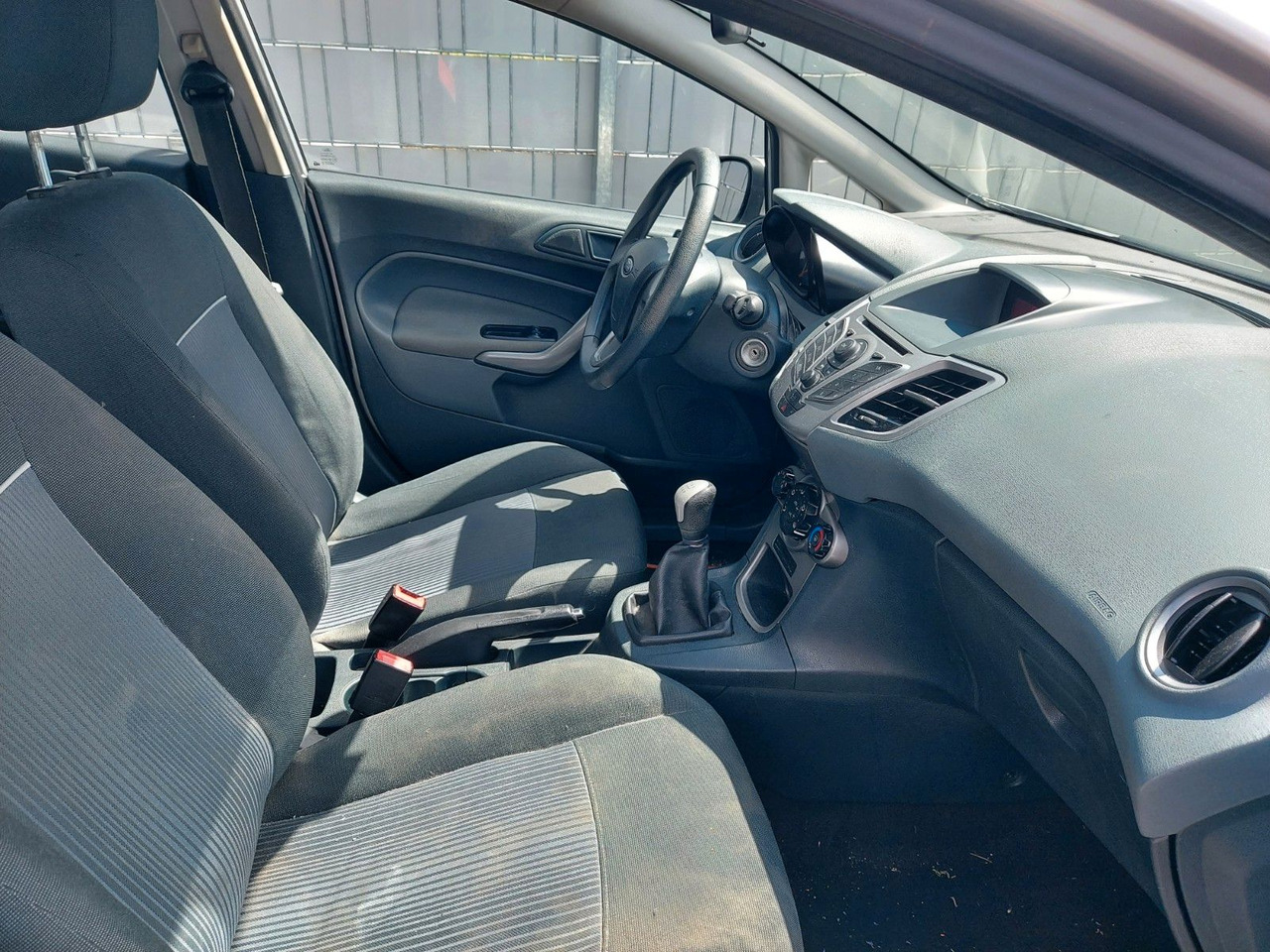 Ford Fiesta Trend Klimaanlage - מכונית: תמונה 3 Ford Fiesta Trend Klimaanlage - מכונית: תמונה 3