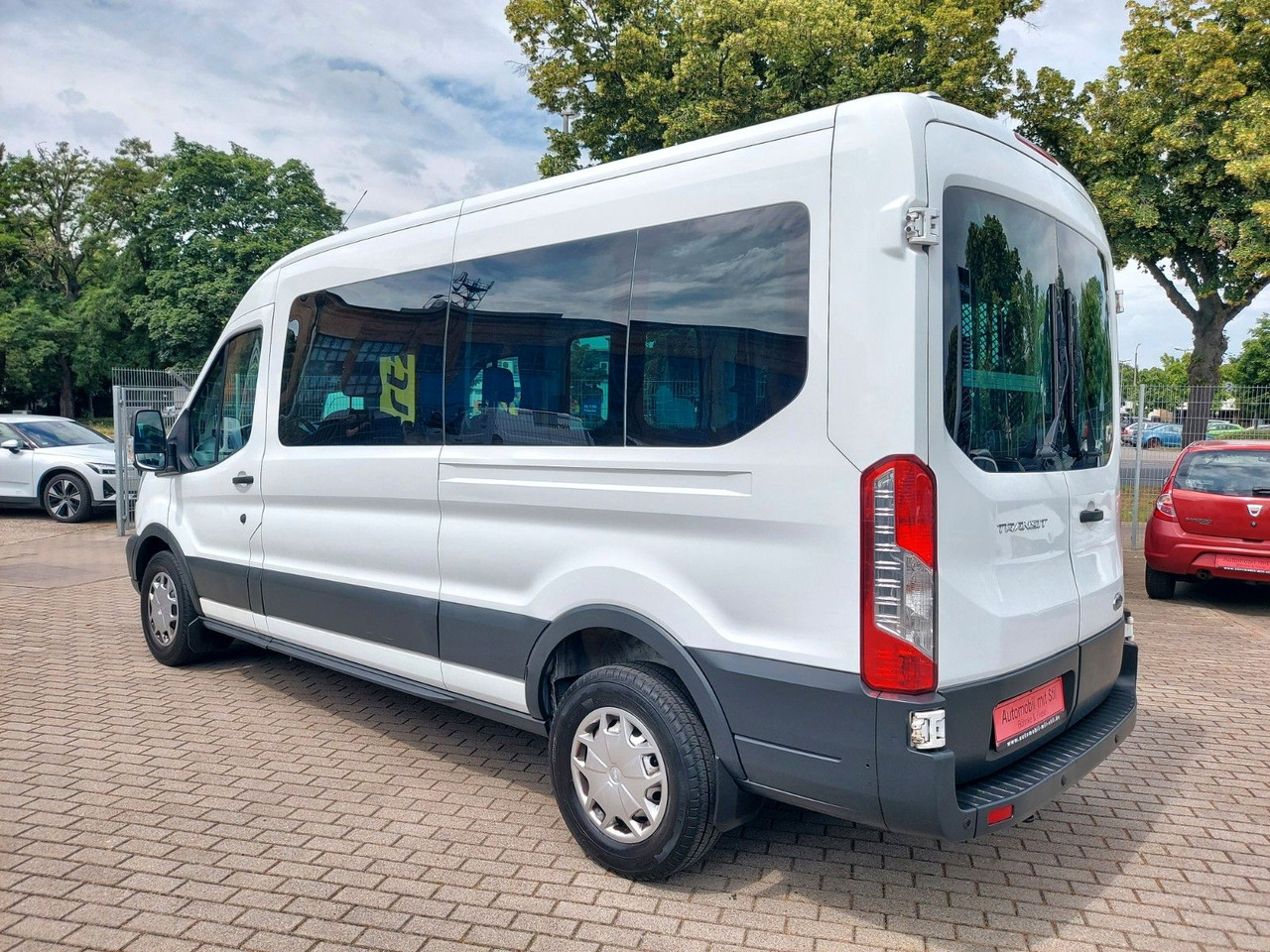 Ford Transit Kombi 350 L3 hoch Trend Rollstuhl Lift - כלי רכב מסחרי לנוסעים: תמונה 5 Ford Transit Kombi 350 L3 hoch Trend Rollstuhl Lift - כלי רכב מסחרי לנוסעים: תמונה 5