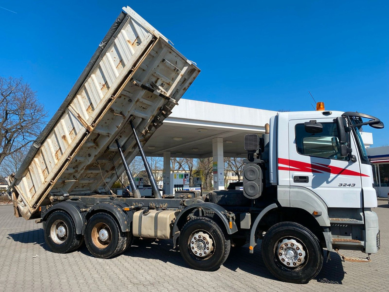 Mercedes-Benz Axor 2 C 4-Achser 3243 8x4 Kipp RETARDER MEILLER - מזהיר: תמונה 1 Mercedes-Benz Axor 2 C 4-Achser 3243 8x4 Kipp RETARDER MEILLER - מזהיר: תמונה 1