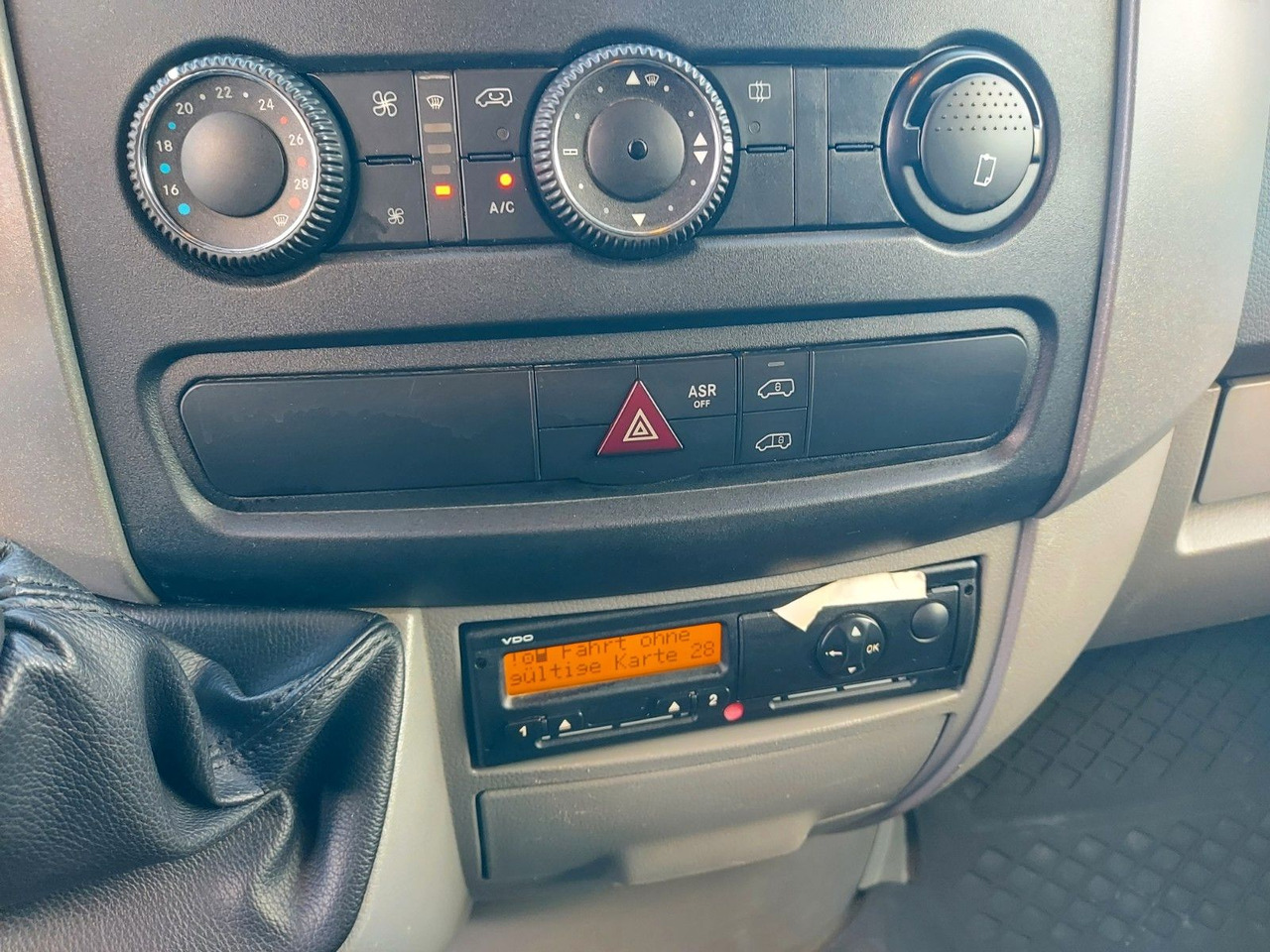 Mercedes-Benz Sprinter II Kasten 516 5T KLIMA AHK MAXI - כלי רכב מסחרי עם לוח: תמונה 4 Mercedes-Benz Sprinter II Kasten 516 5T KLIMA AHK MAXI - כלי רכב מסחרי עם לוח: תמונה 4