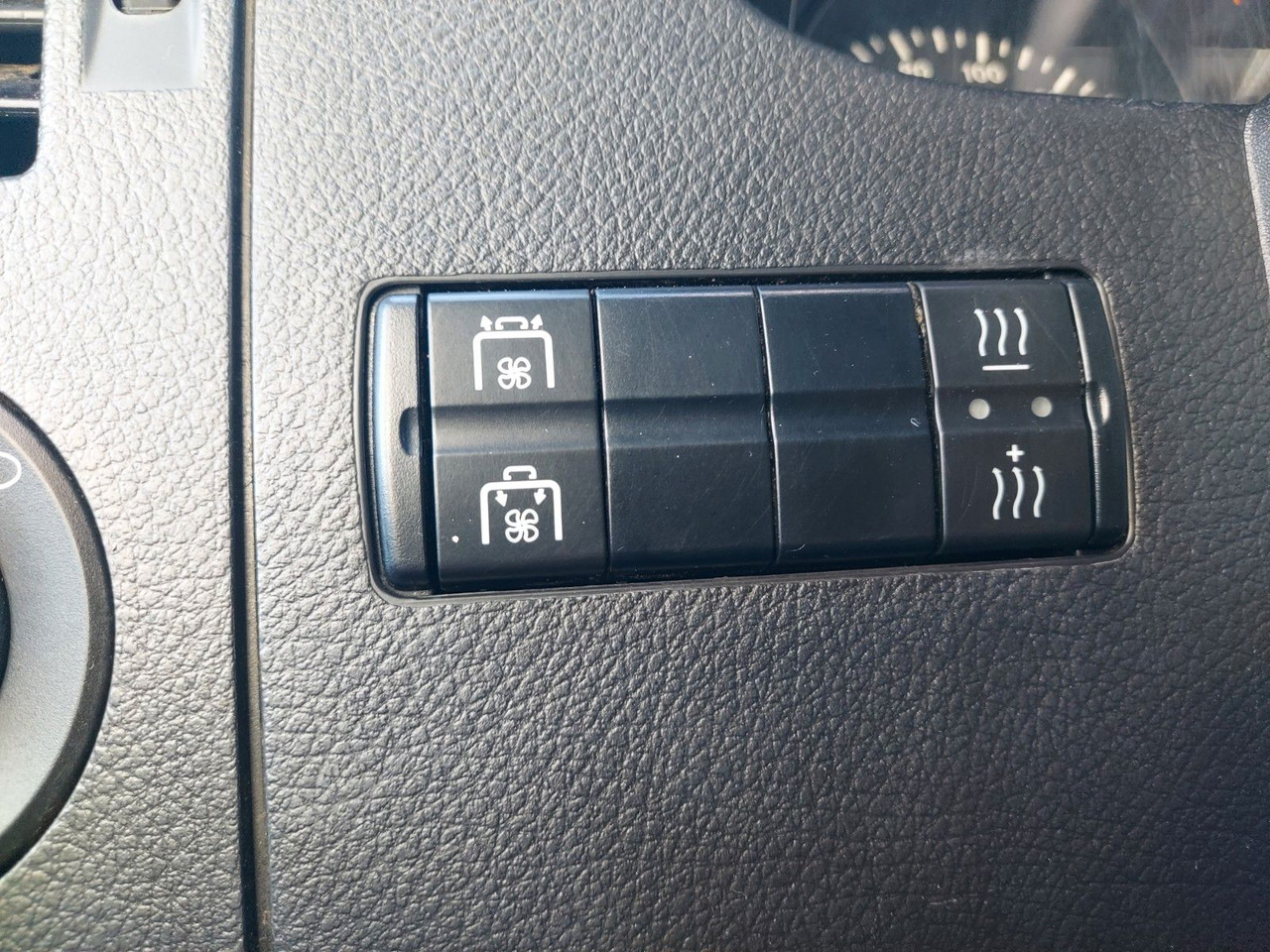 Mercedes-Benz Sprinter II Kasten 516 5T KLIMA AHK MAXI - כלי רכב מסחרי עם לוח: תמונה 3 Mercedes-Benz Sprinter II Kasten 516 5T KLIMA AHK MAXI - כלי רכב מסחרי עם לוח: תמונה 3