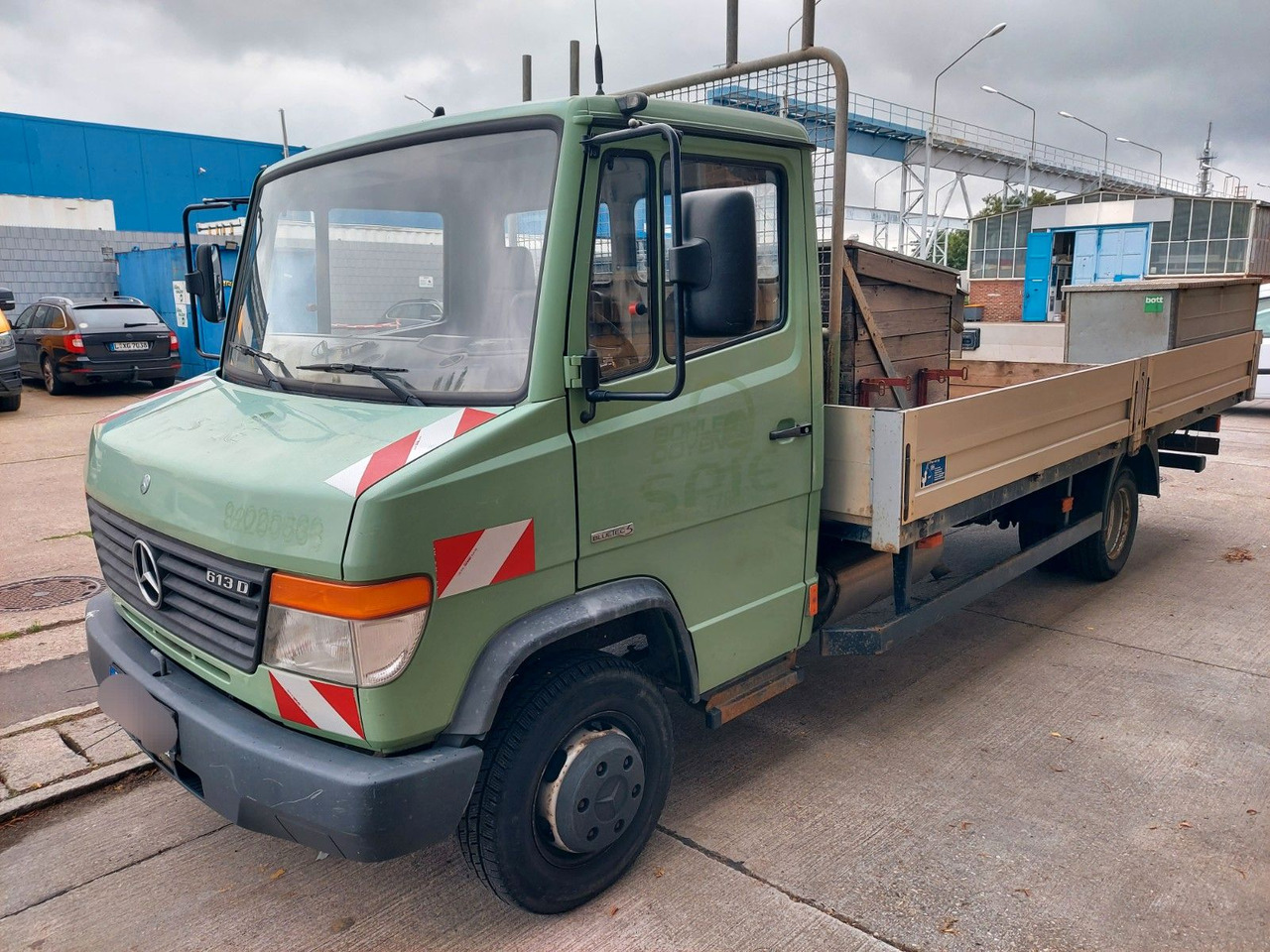 Mercedes-Benz Vario 613D Pritsche lang extralang - כלי רכב מסחרי במיטה שטוחה: תמונה 4 Mercedes-Benz Vario 613D Pritsche lang extralang - כלי רכב מסחרי במיטה שטוחה: תמונה 4