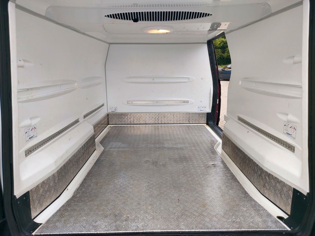 Mercedes-Benz Vito 116 CDI Lang Kühler Cooler KERSTNER 220V - כלי רכב מסחרי לקירור: תמונה 3 Mercedes-Benz Vito 116 CDI Lang Kühler Cooler KERSTNER 220V - כלי רכב מסחרי לקירור: תמונה 3