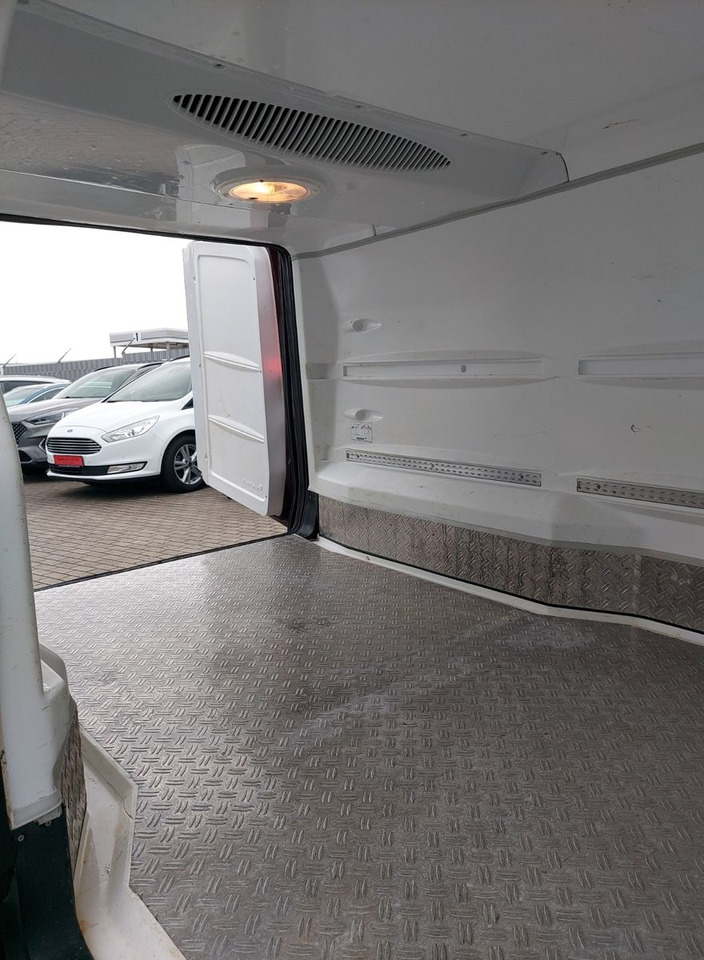 Mercedes-Benz Vito 116 CDI Lang Kühler Cooler KERSTNER 220V - כלי רכב מסחרי לקירור: תמונה 4 Mercedes-Benz Vito 116 CDI Lang Kühler Cooler KERSTNER 220V - כלי רכב מסחרי לקירור: תמונה 4
