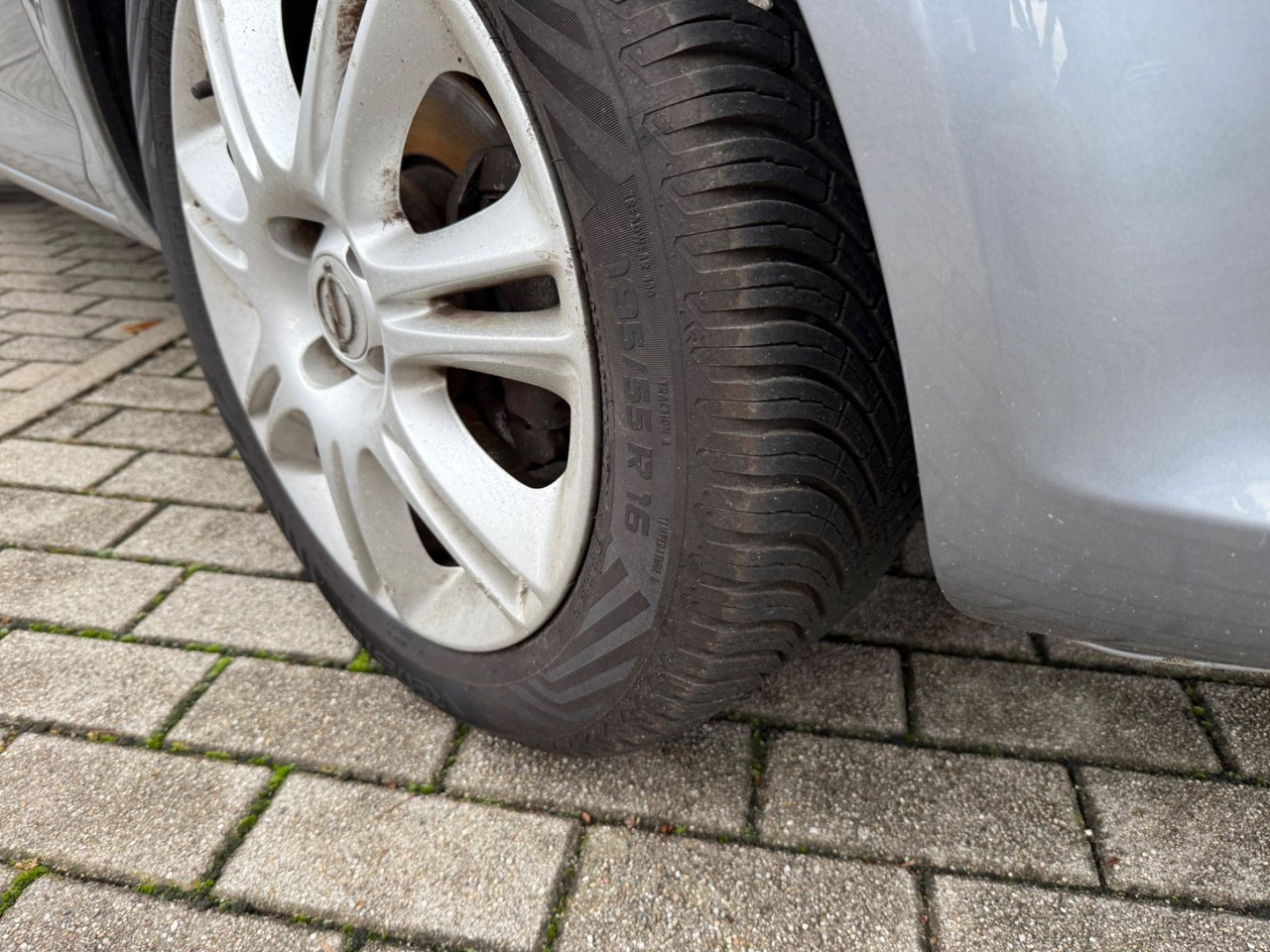 Opel Corsa D Edition KLIMA ALLWETTER REIFEN TÜV 26 - מכונית: תמונה 3 Opel Corsa D Edition KLIMA ALLWETTER REIFEN TÜV 26 - מכונית: תמונה 3