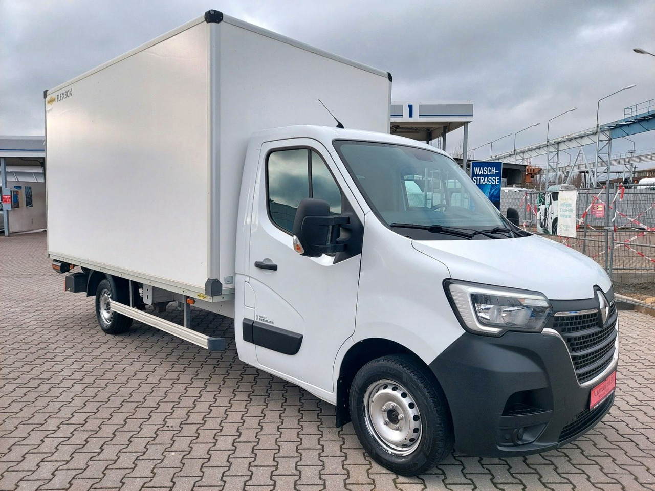 Renault Master III Koffer L3H1 3,5t Ladebordwand Klima Renault Master III Koffer L3H1 3,5t Ladebordwand Klima - כלי רכב מסחרי עם תיבה: תמונה 1 Renault Master III Koffer L3H1 3,5t Ladebordwand Klima Renault Master III Koffer L3H1 3,5t Ladebordwand Klima - כלי רכב מסחרי עם תיבה: תמונה 1