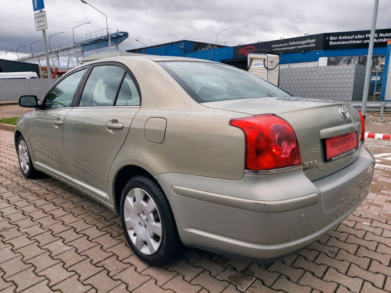 Toyota Avensis 1.8 VVT Lim. Klima Sitzheizung - סדאן: תמונה 4 Toyota Avensis 1.8 VVT Lim. Klima Sitzheizung - סדאן: תמונה 4