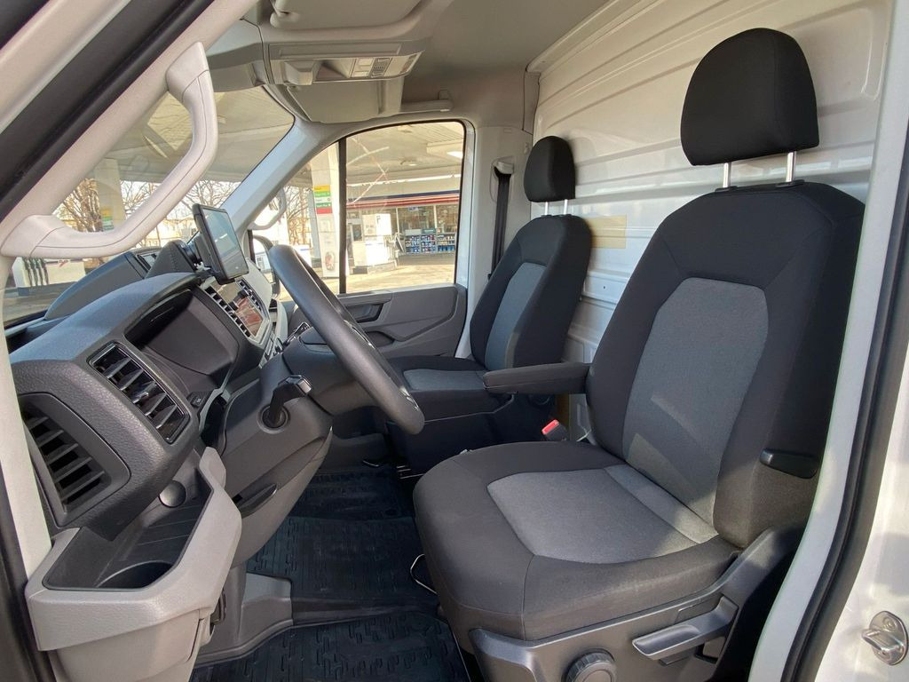 כלי רכב מסחרי עם תיבה Volkswagen Crafter Pritsche Koffer 50 Lang Klima. LBW  NAVI: תמונה 9