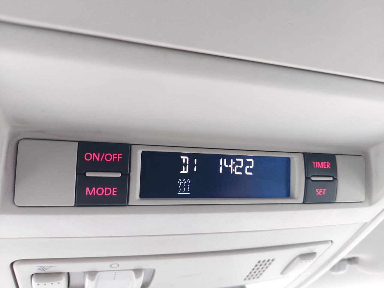 Volkswagen T5 Transporter Kasten Kombi Lang Klima Standheiz - כלי רכב מסחרי לנוסעים: תמונה 3 Volkswagen T5 Transporter Kasten Kombi Lang Klima Standheiz - כלי רכב מסחרי לנוסעים: תמונה 3