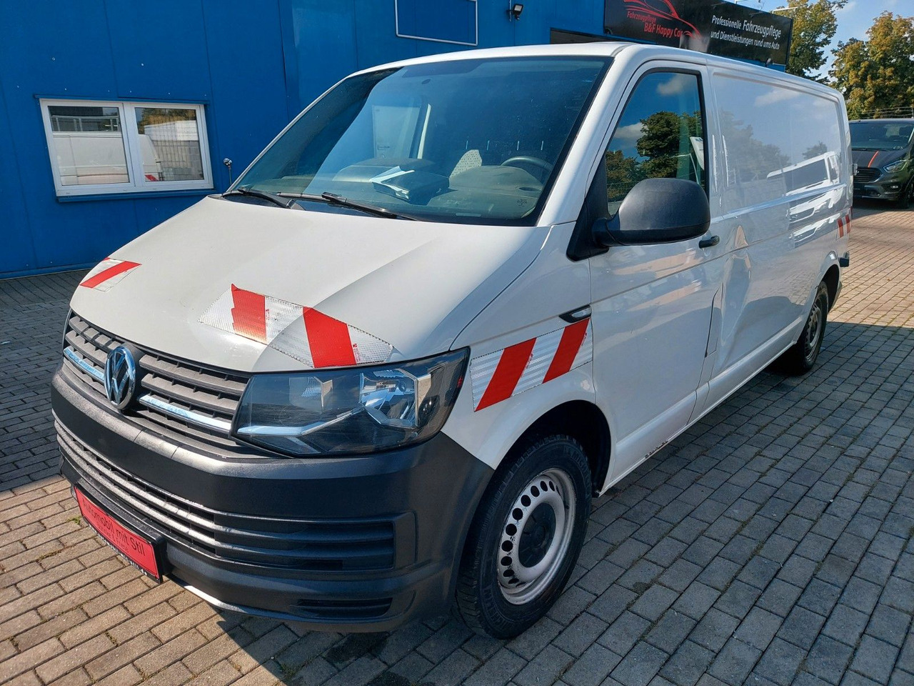 Volkswagen T6 Transporter Kasten Kombi lang Motorschaden - כלי רכב מסחרי לנוסעים: תמונה 4 Volkswagen T6 Transporter Kasten Kombi lang Motorschaden - כלי רכב מסחרי לנוסעים: תמונה 4